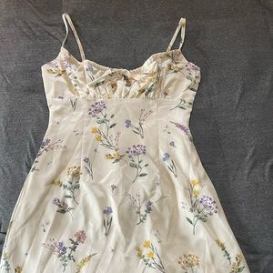 bnwt floral showpo satin dress
